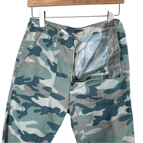 MOTHER The Shaker Chop Crop High Waist Straight Ankle Crop Jeans in camo - Picture 11 of 16
